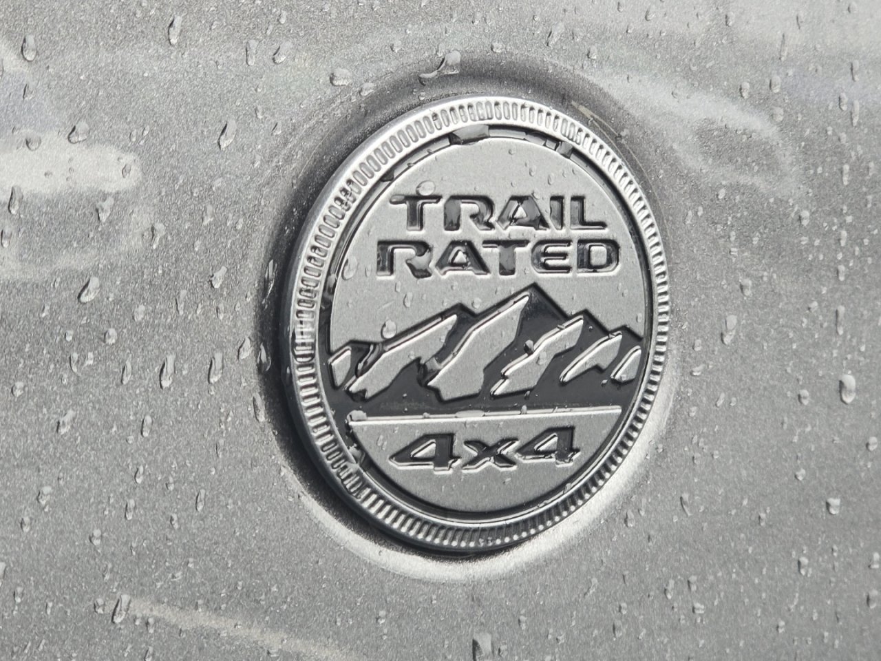 Used 2024 Jeep Gladiator Sport image 10