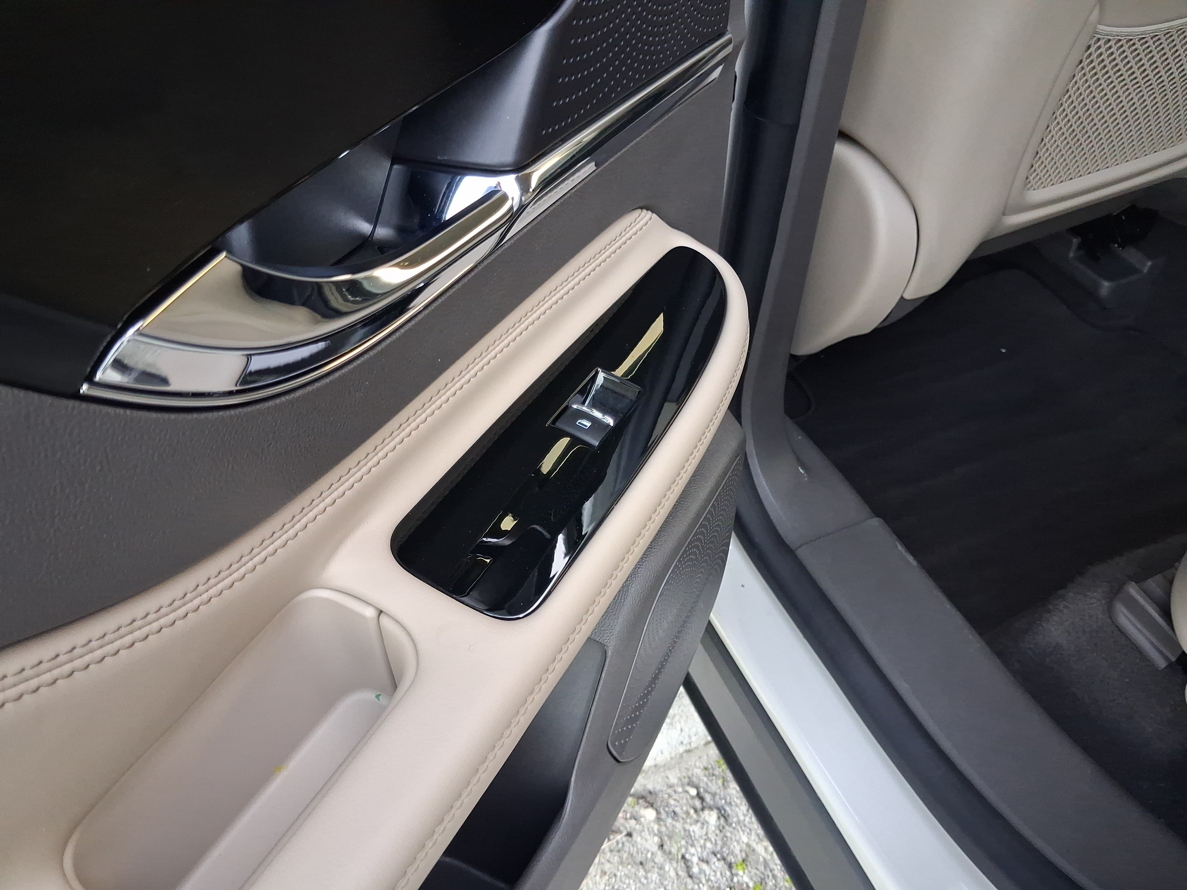 Certified 2024 Lincoln Corsair FWD image 8