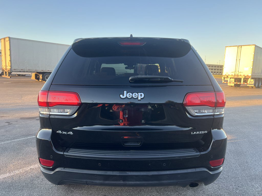 Used 2018 Jeep Grand Cherokee Laredo image 4