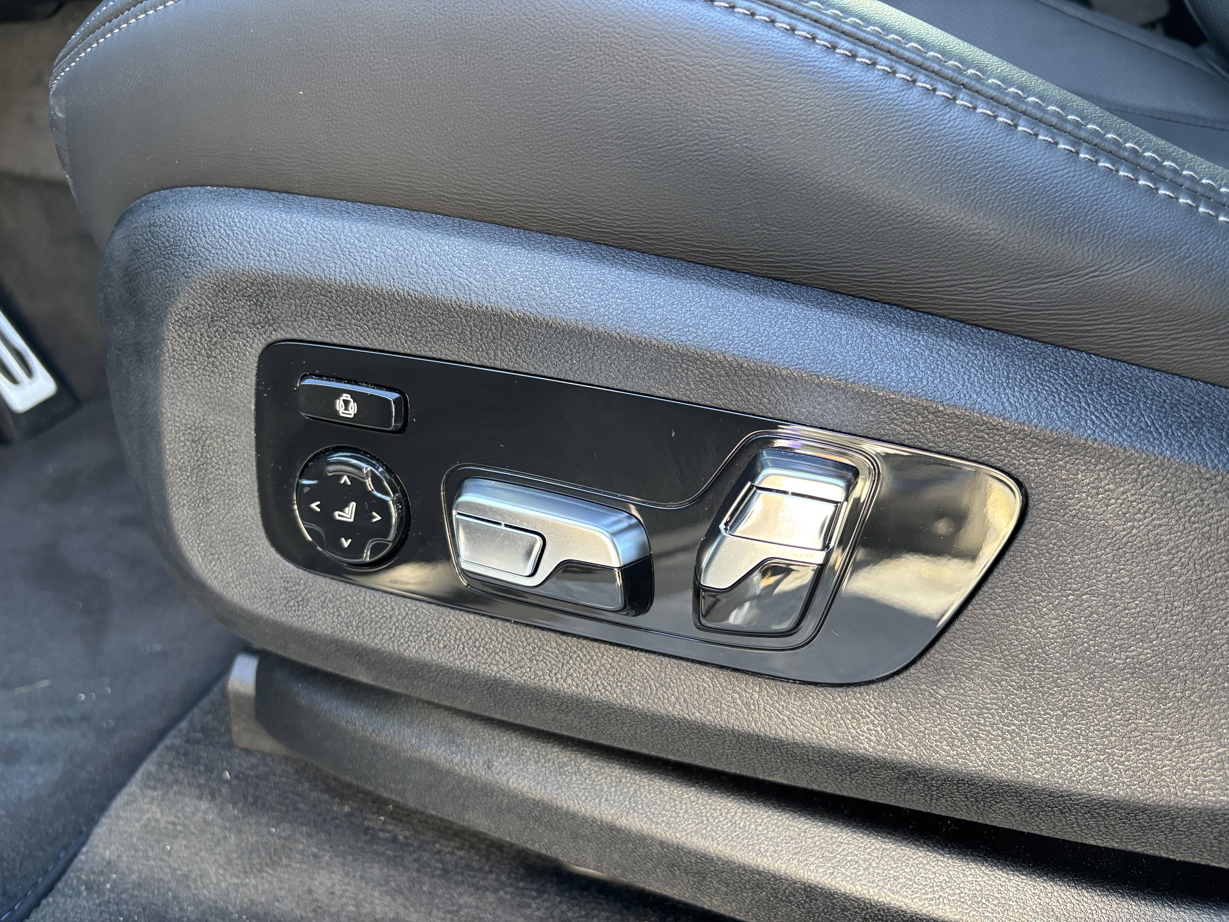 Used 2026 BMW X5 M Competition image 21