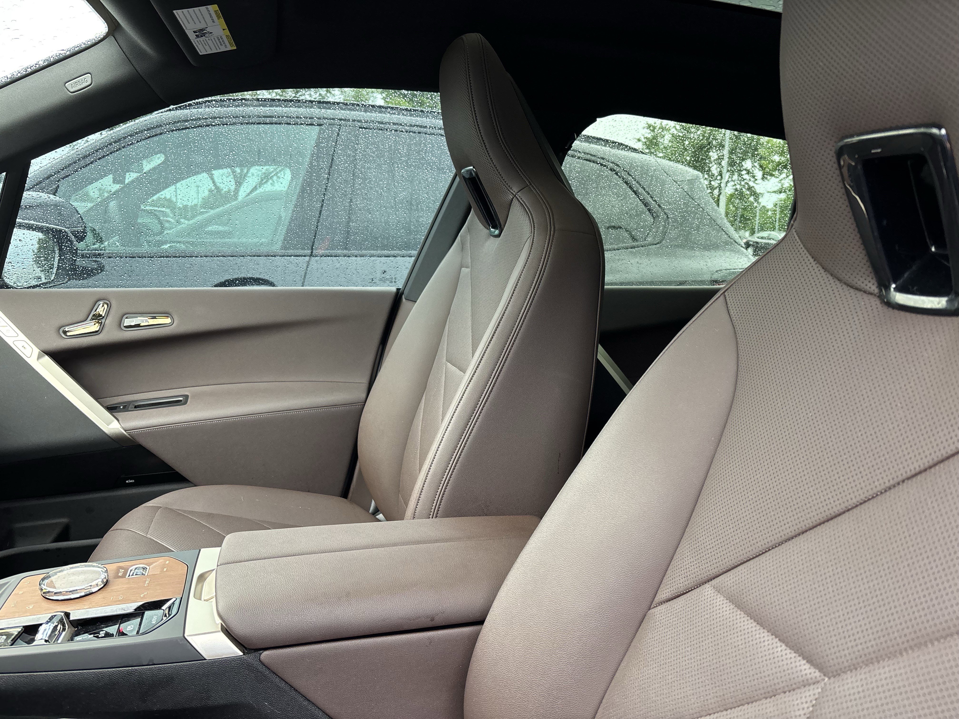 Certified 2024 BMW iX xDrive50 w/ Premium Package AWD/4WD image 34