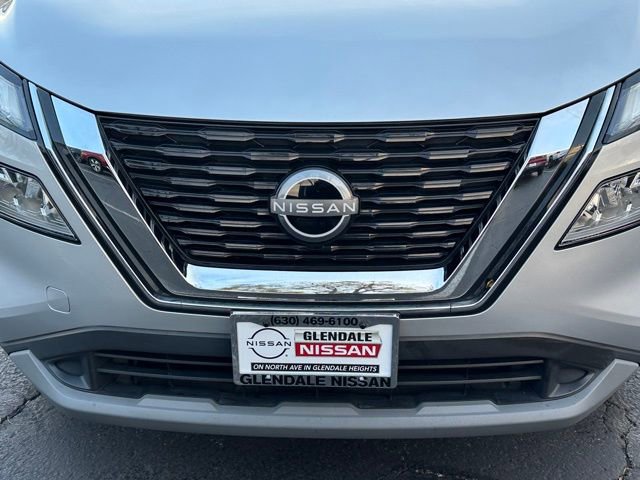 Certified 2022 Nissan Rogue SV w/ SV Premium Package AWD/4WD image 9