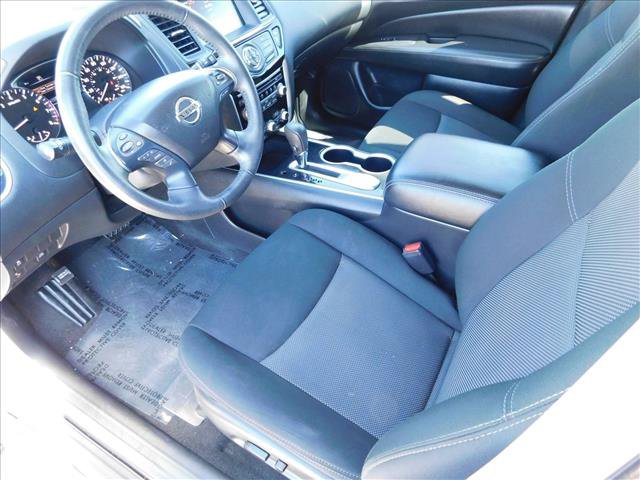 Used 2020 Nissan Pathfinder SV FWD image 16
