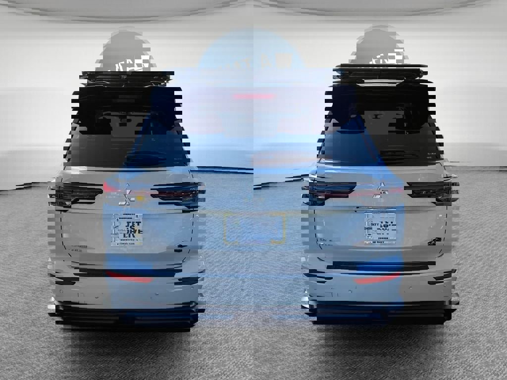 New 2026 Mitsubishi Outlander Trail Edition image 6