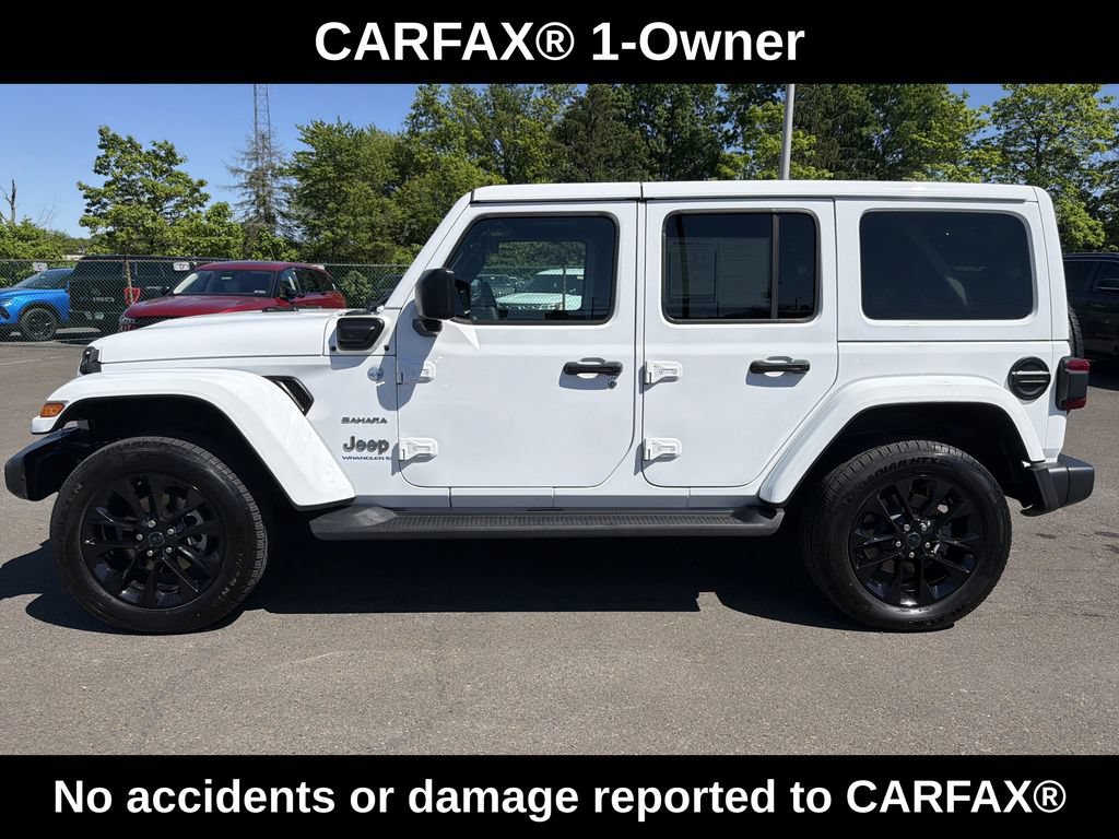 Used 2024 Jeep Wrangler Unlimited Sahara w/ Technology Group AWD/4WD image 2