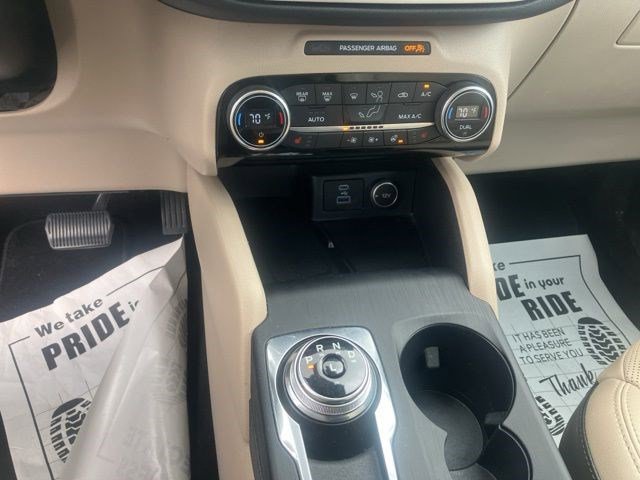 Used 2021 Ford Escape SEL w/ Technology Package FWD image 16