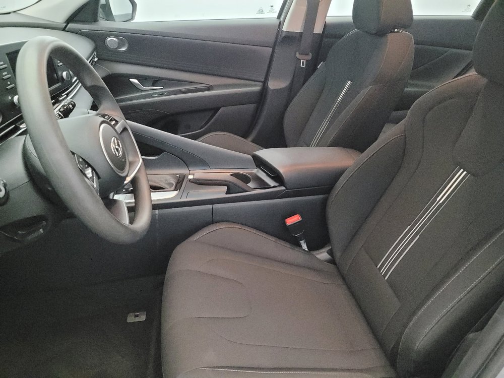 Used 2022 Hyundai Elantra SEL w/ Cargo Package image 17