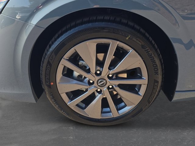 New 2026 Nissan Sentra SL w/ Floor Mat Package image 9