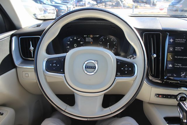 Used 2018 Volvo XC60 T6 Momentum w/ Advanced Package image 13