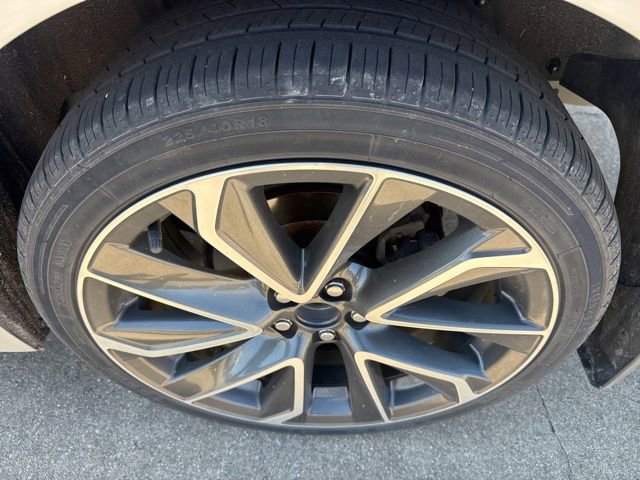 Used 2022 Toyota Corolla SE FWD image 5