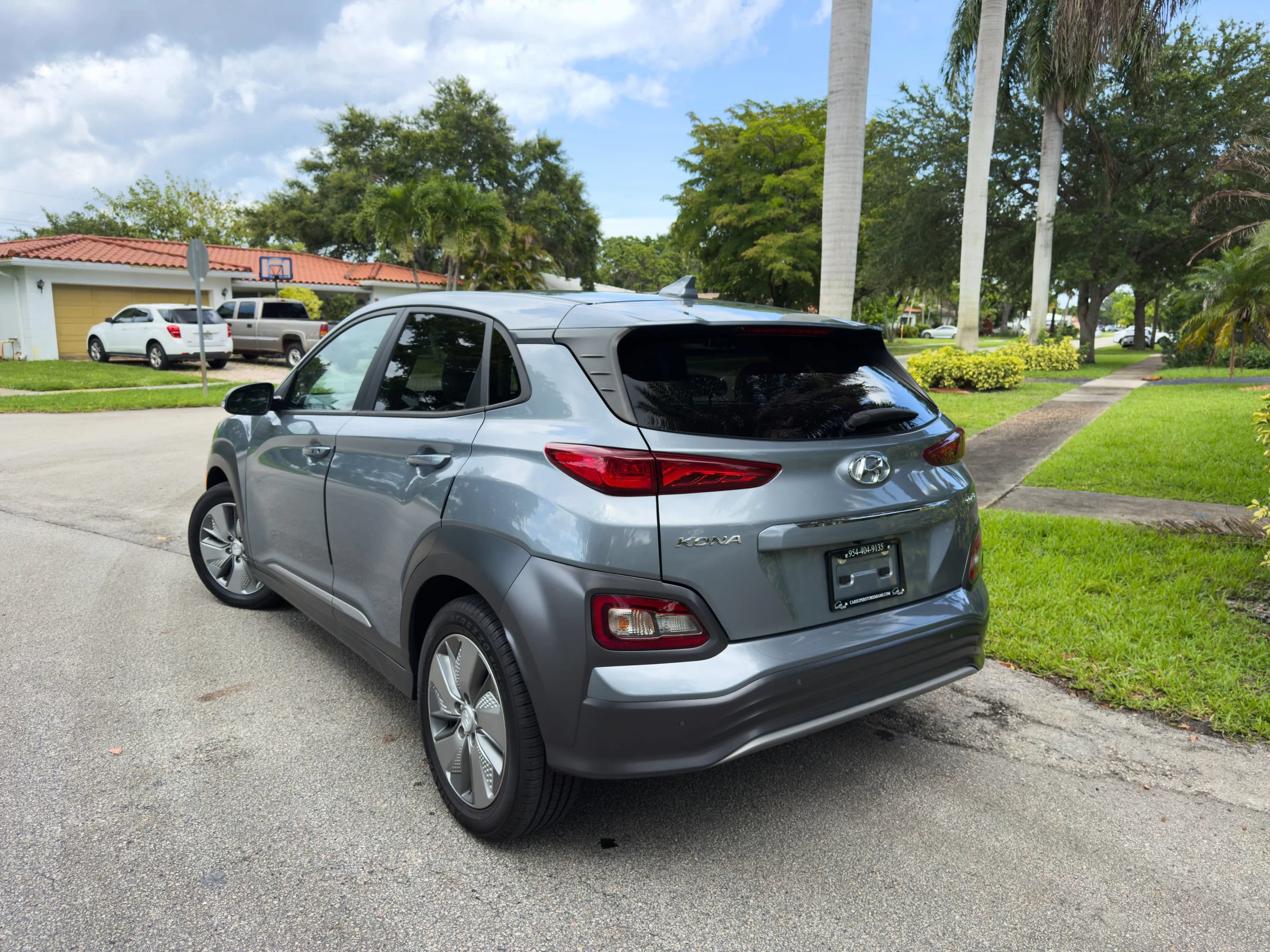 Used 2021 Hyundai Kona Ultimate w/ Cargo Package FWD image 6