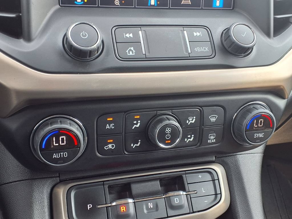 Used 2023 GMC Acadia Denali w/ Denali Technology Package FWD image 10