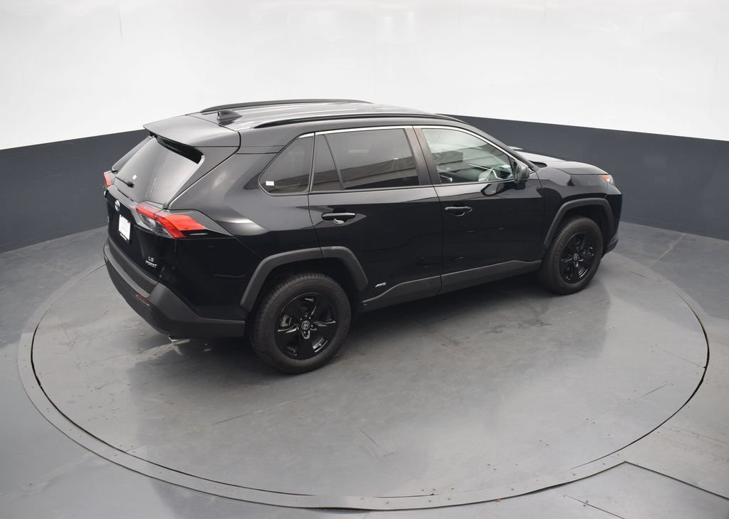 Used 2022 Toyota RAV4 LE AWD/4WD image 42