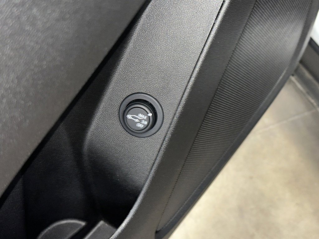 Certified 2024 Chevrolet Equinox LT w/ LPO, Floor Liner Package image 6