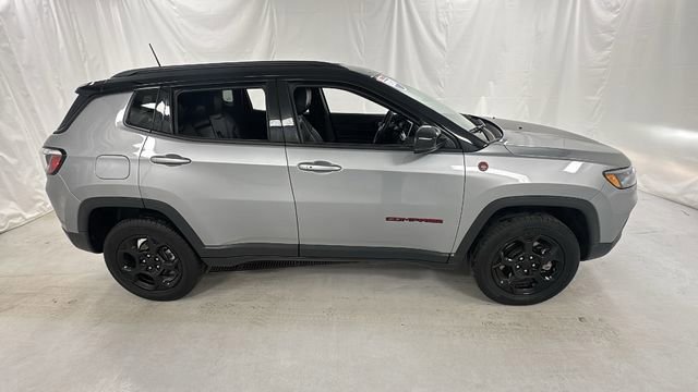 Used 2024 Jeep Compass Trailhawk AWD/4WD image 2