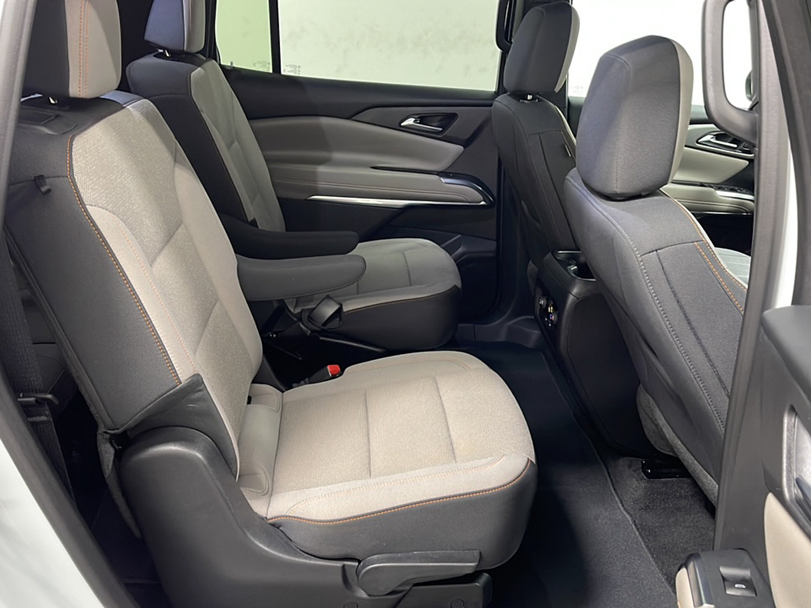 Used 2026 Chevrolet Traverse LT w/ Driver Confidence Package FWD image 21