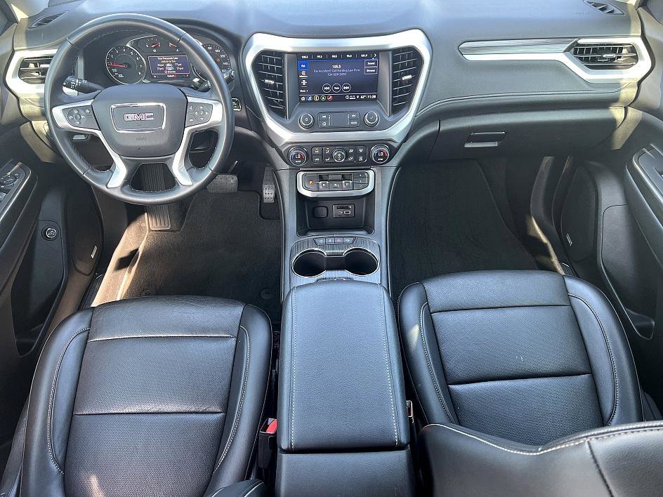 Used 2023 GMC Acadia SLT image 16
