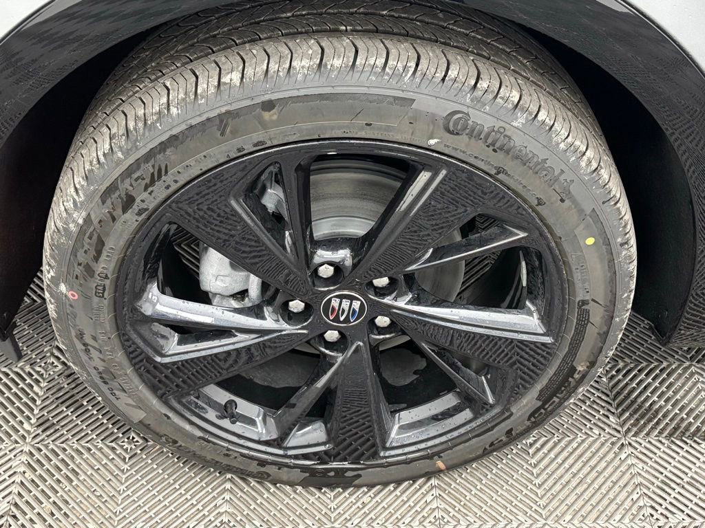 New 2025 Buick Envision Sport Touring image 21