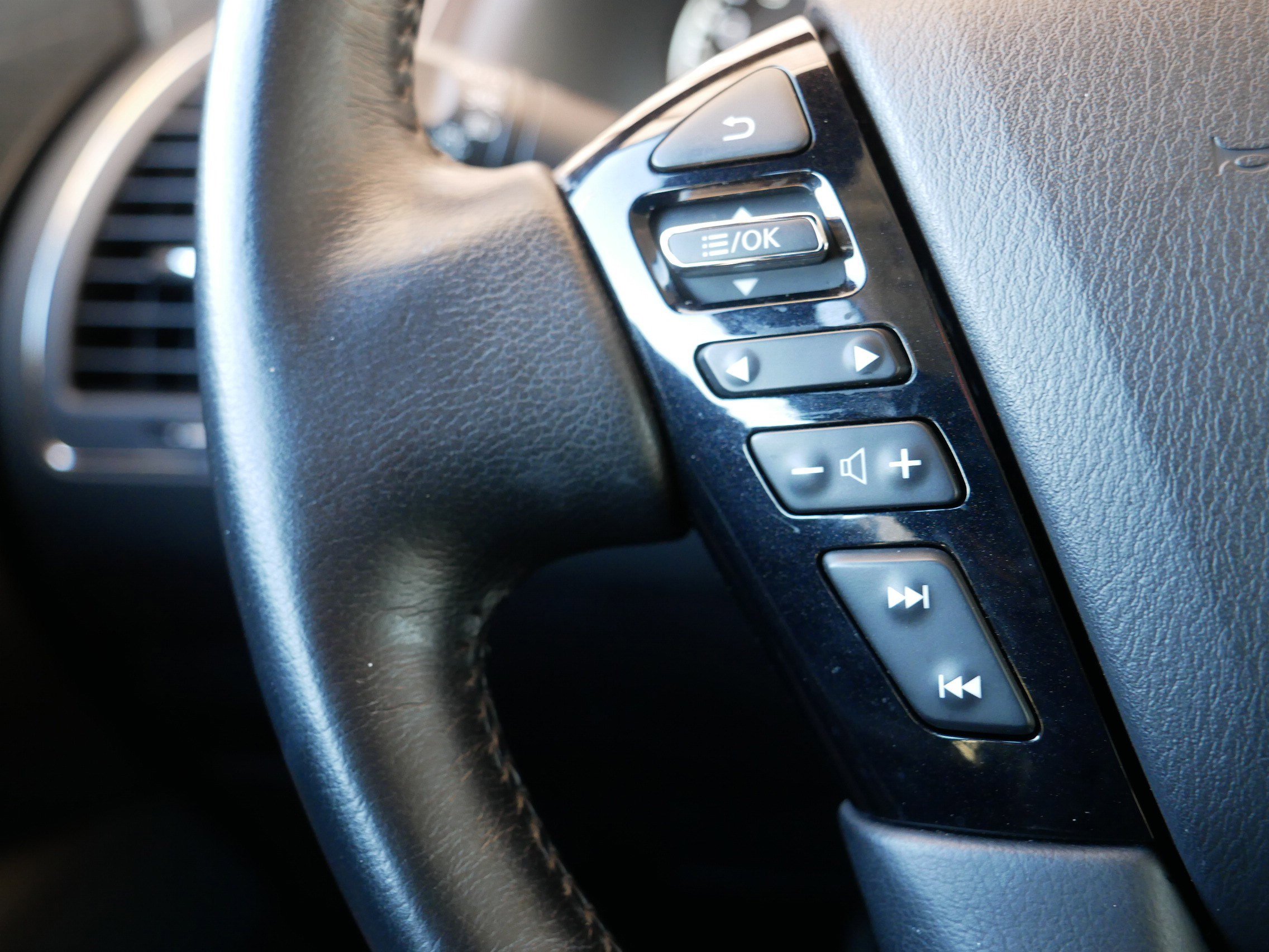 Certified 2024 Nissan Armada SV w/ Cargo Package image 28