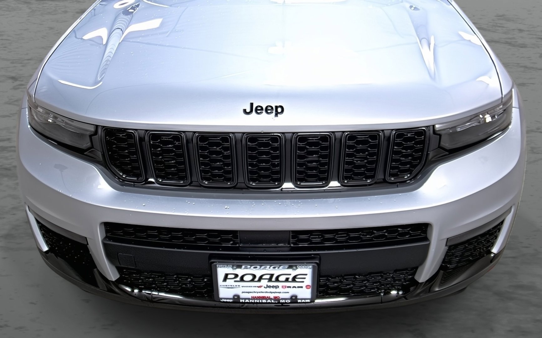New 2025 Jeep Grand Cherokee L Limited w/ Trailer Tow Package image 16