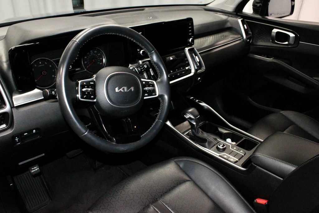Used 2023 Kia Sorento S FWD image 26