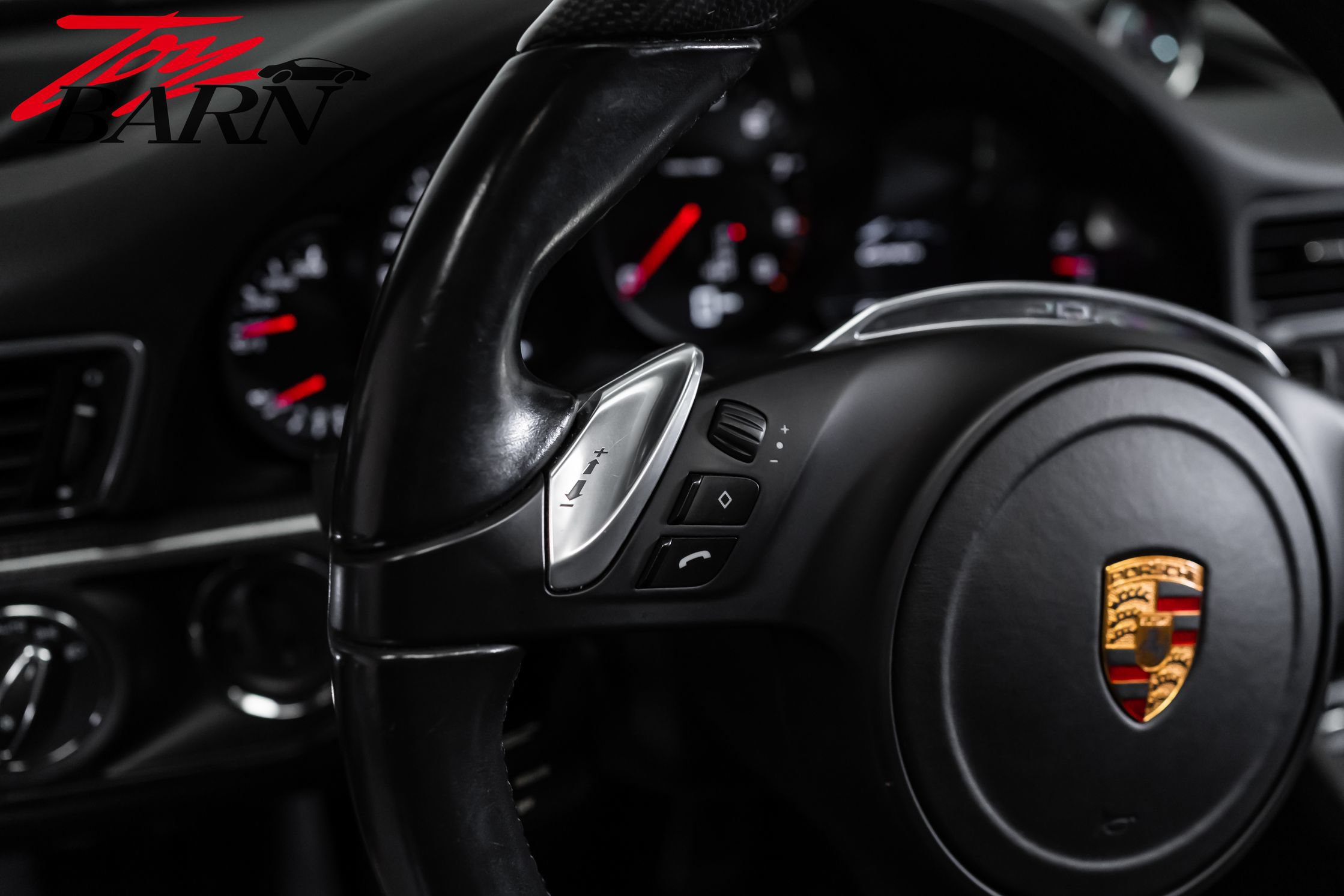 Used 2016 Porsche 911 Carrera Black Edition RWD image 39