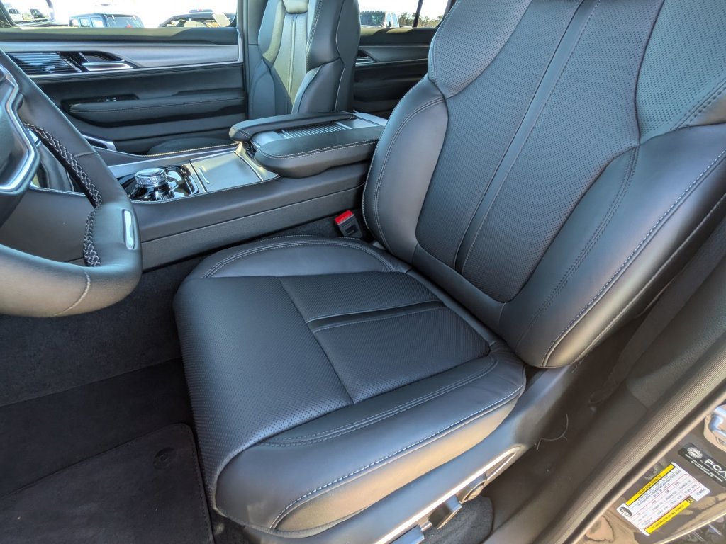 New 2026 Jeep Grand Wagoneer Limited w/ Premium Group II AWD/4WD image 27