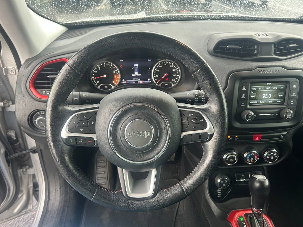 Used 2015 Jeep Renegade Trailhawk w/ Cold Weather Group image 19