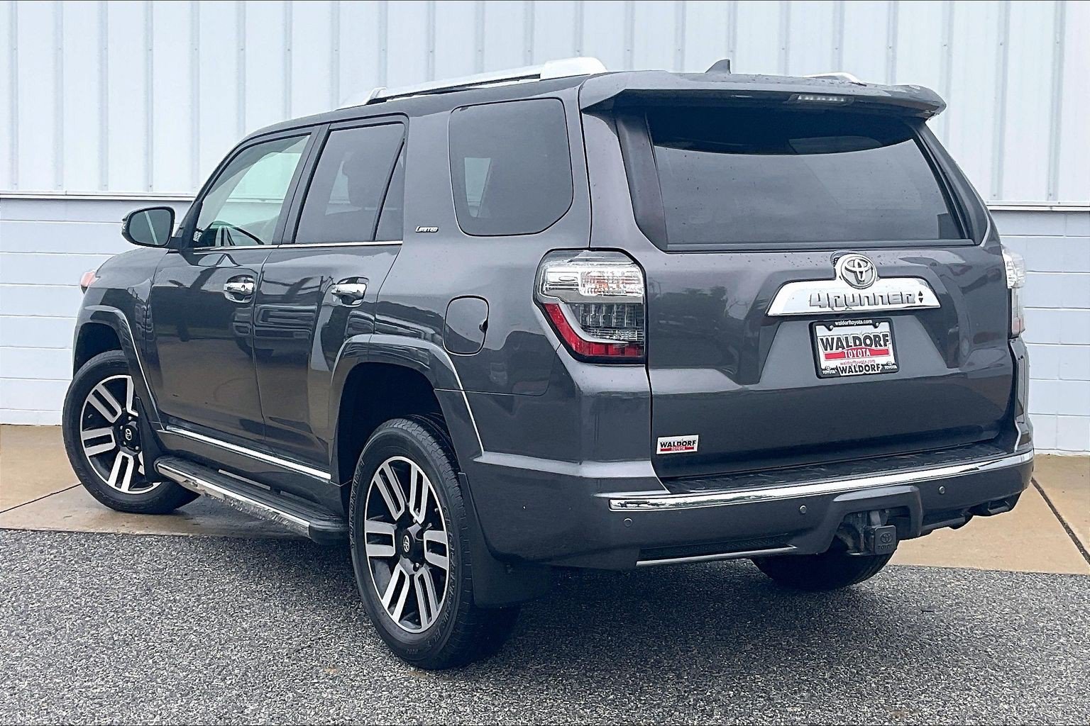 Used 2018 Toyota 4Runner Limited AWD/4WD image 15