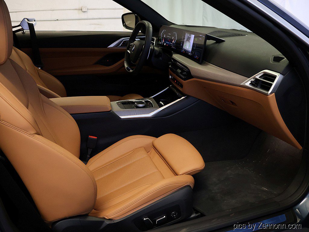 Used 2025 BMW 430i xDrive Coupe w/ Premium Package image 28