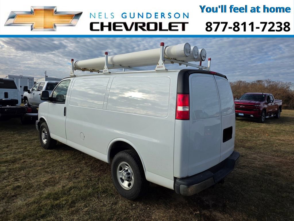 Used 2018 Chevrolet Express 3500 RWD image 4
