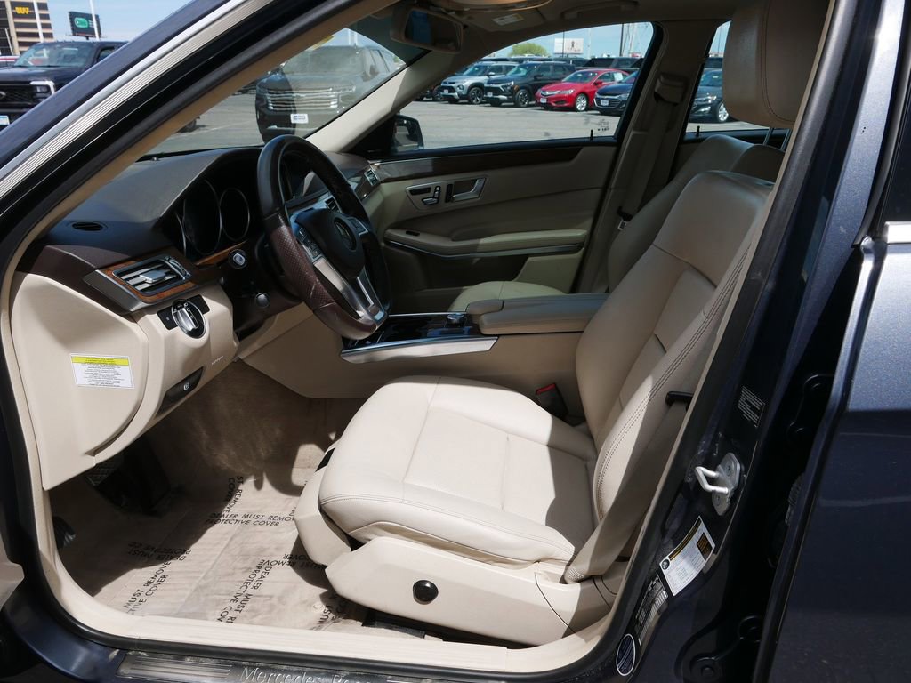 Used 2014 Mercedes-Benz E 350 4MATIC Sedan image 14