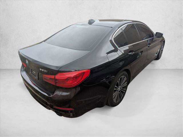 Used 2017 BMW 530i xDrive AWD/4WD image 4