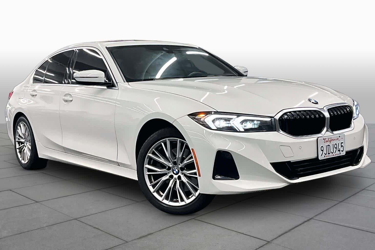 Used 2024 BMW 330i Sedan w/ Convenience Package RWD image 2