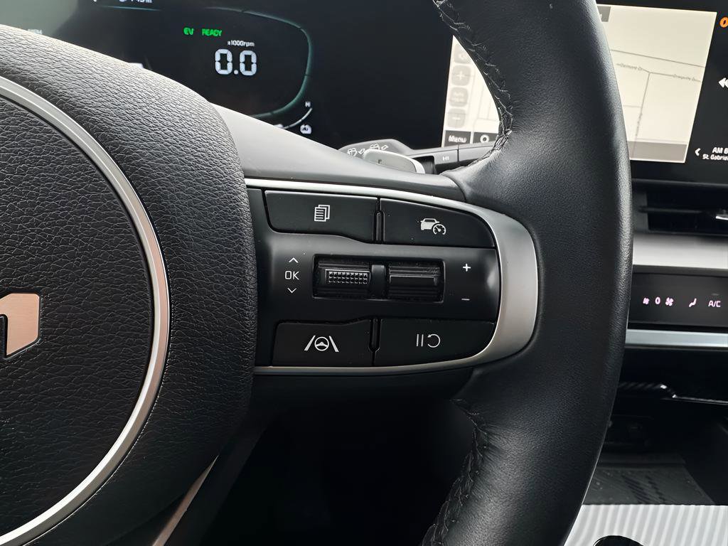 Used 2023 Kia Sportage EX image 24