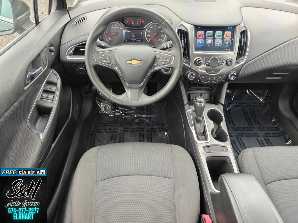 Used 2018 Chevrolet Cruze LT w/ LT True North Edition FWD image 4