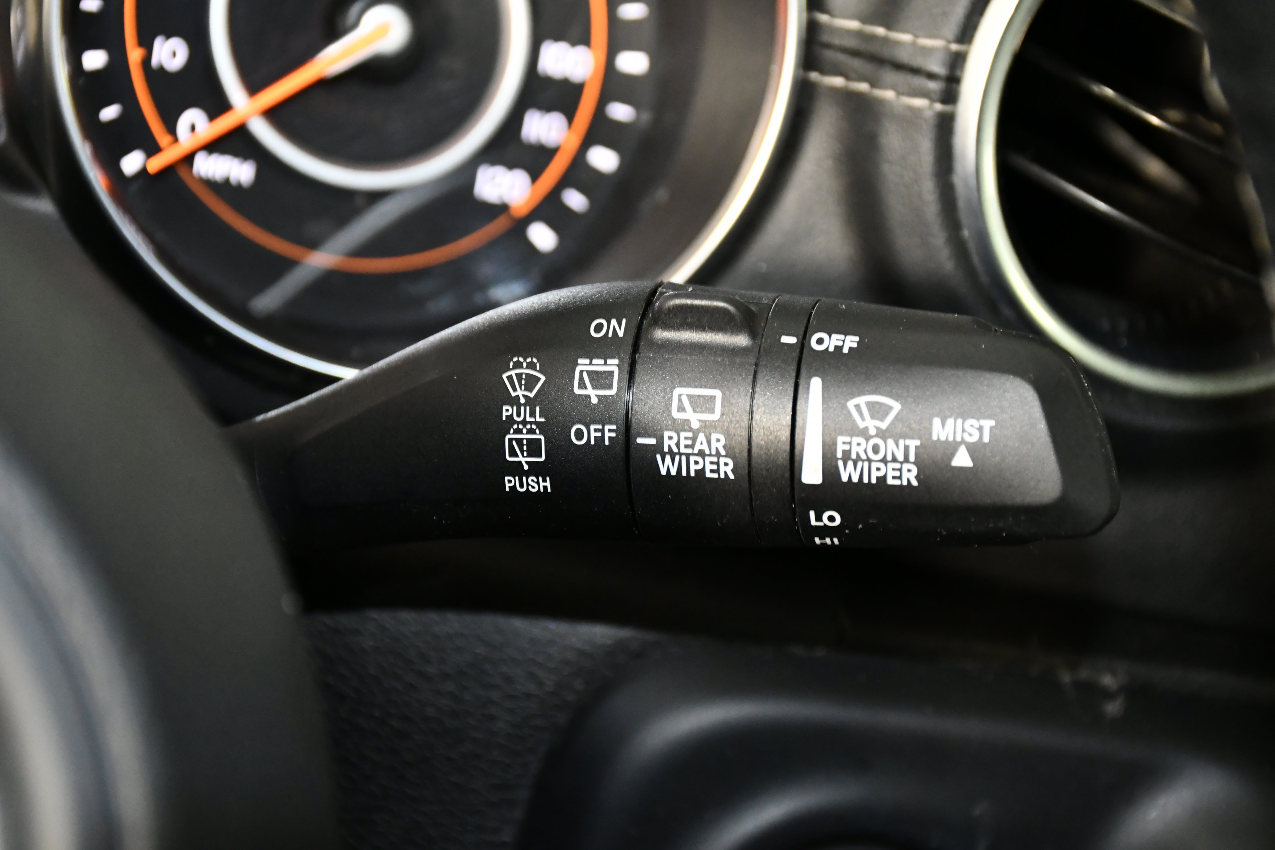 Used 2019 Jeep Wrangler Unlimited Sahara image 26