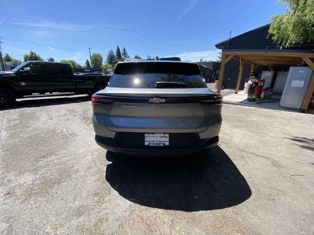 Used 2026 Chevrolet Equinox EV LT FWD image 5
