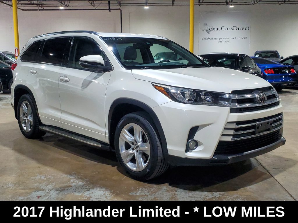 Used 2017 Toyota Highlander Limited FWD image 3
