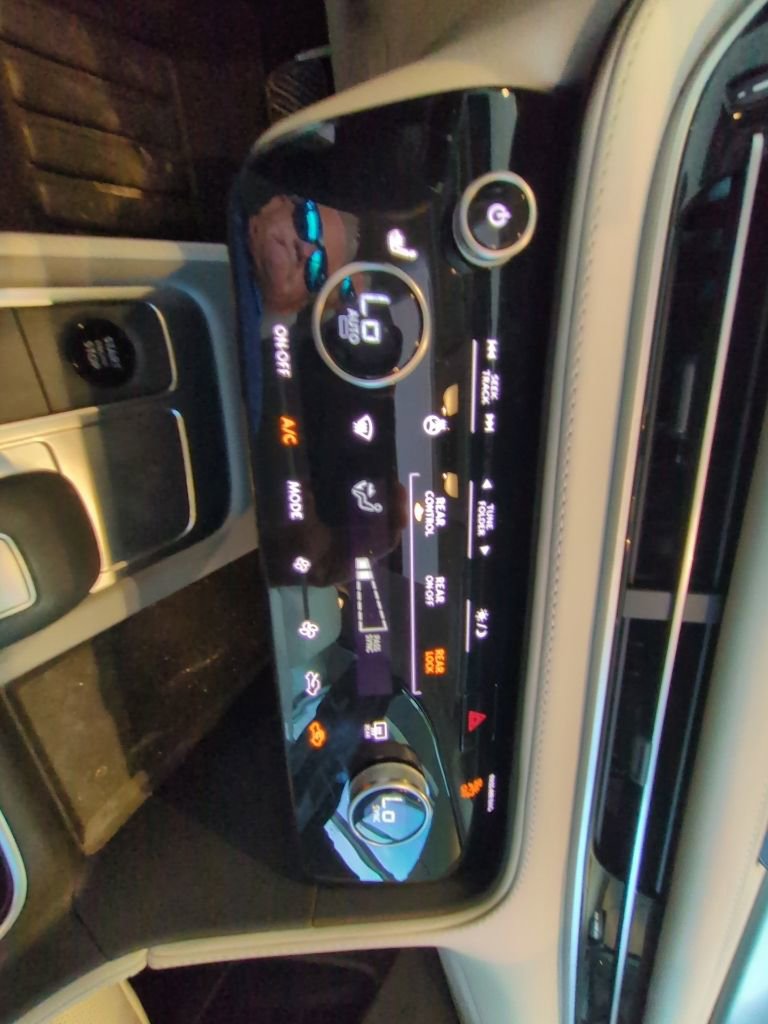 Used 2026 INFINITI QX60 Pure w/ Cargo Package FWD image 17