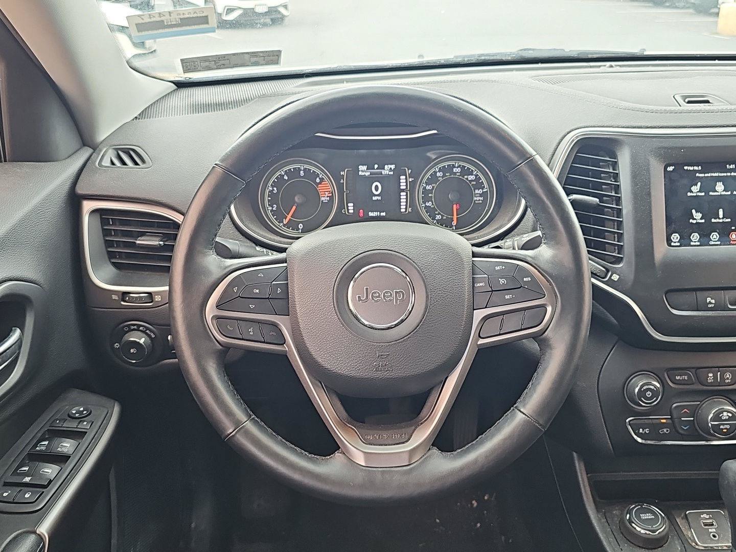 Used 2019 Jeep Cherokee Latitude Plus w/ Comfort/Convenience Group AWD/4WD image 10