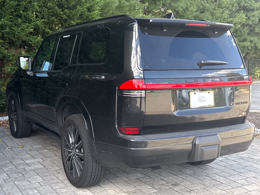 Used 2024 Lexus GX 550 w/ Accessory Package (31) AWD/4WD image 7