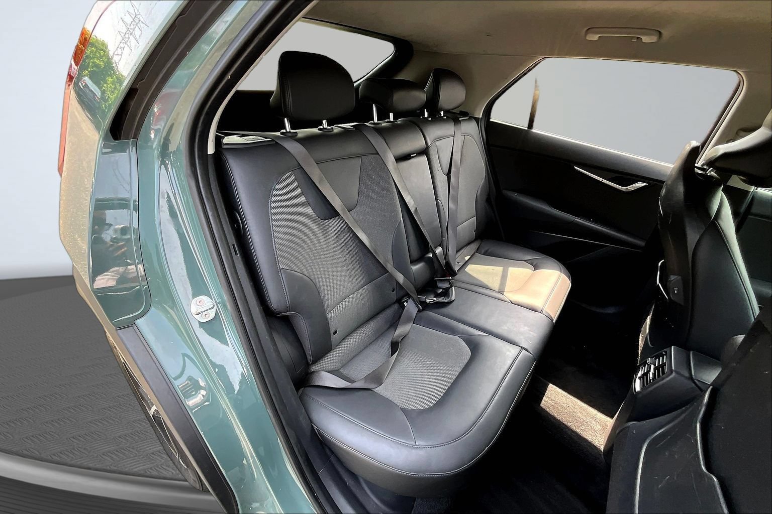 Used 2023 Kia Niro EX FWD image 23