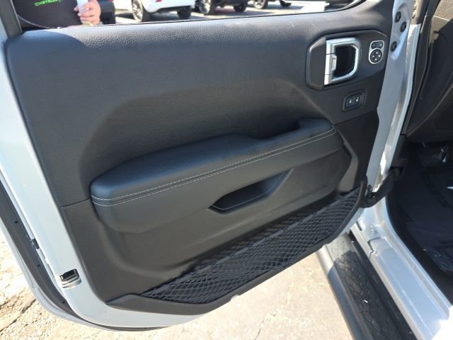 Used 2023 Jeep Wrangler Unlimited Sahara w/ Cold Weather Group image 11