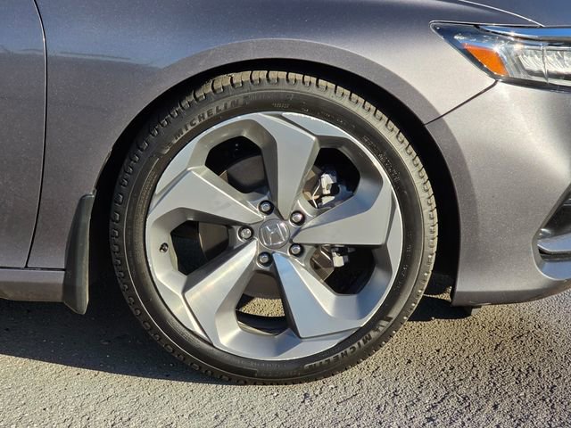 Used 2018 Honda Accord Touring image 7