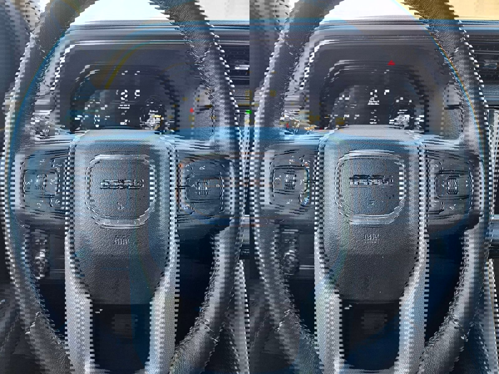 Used 2022 GMC Yukon XL Denali image 46