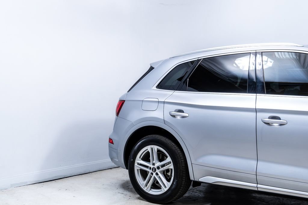 Used 2023 Audi Q5 e Premium Plus w/ Premium Plus Package AWD/4WD image 11