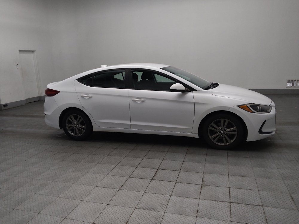Used 2018 Hyundai Elantra SE w/ SE Connectivity Package 04 FWD image 11