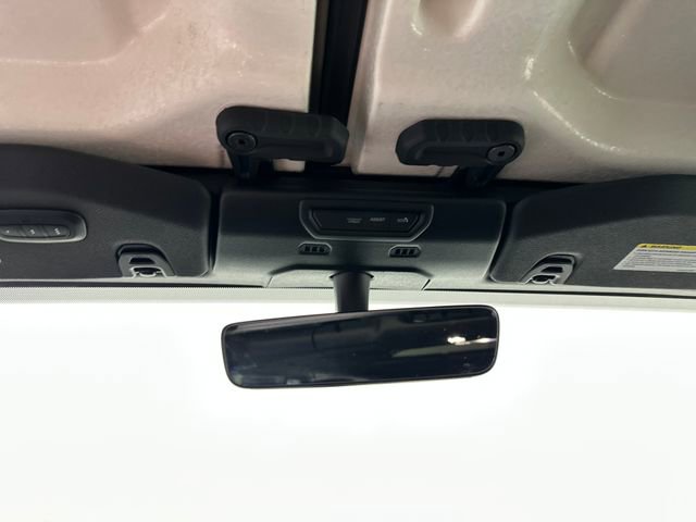 Used 2023 Jeep Wrangler Unlimited Sahara w/ Cold Weather Group AWD/4WD image 24