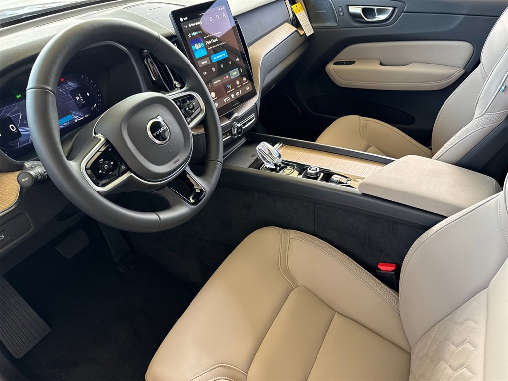 New 2026 Volvo XC60 B5 Plus w/ Climate Package PRO image 9